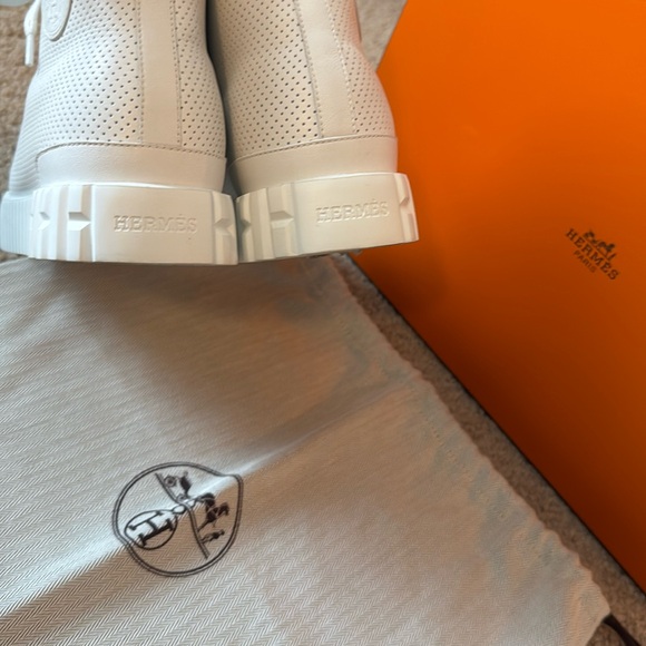 Hermès - Picture 12 of 17